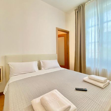 I Portici Del Centro Hotel โกโม ภายนอก รูปภาพ