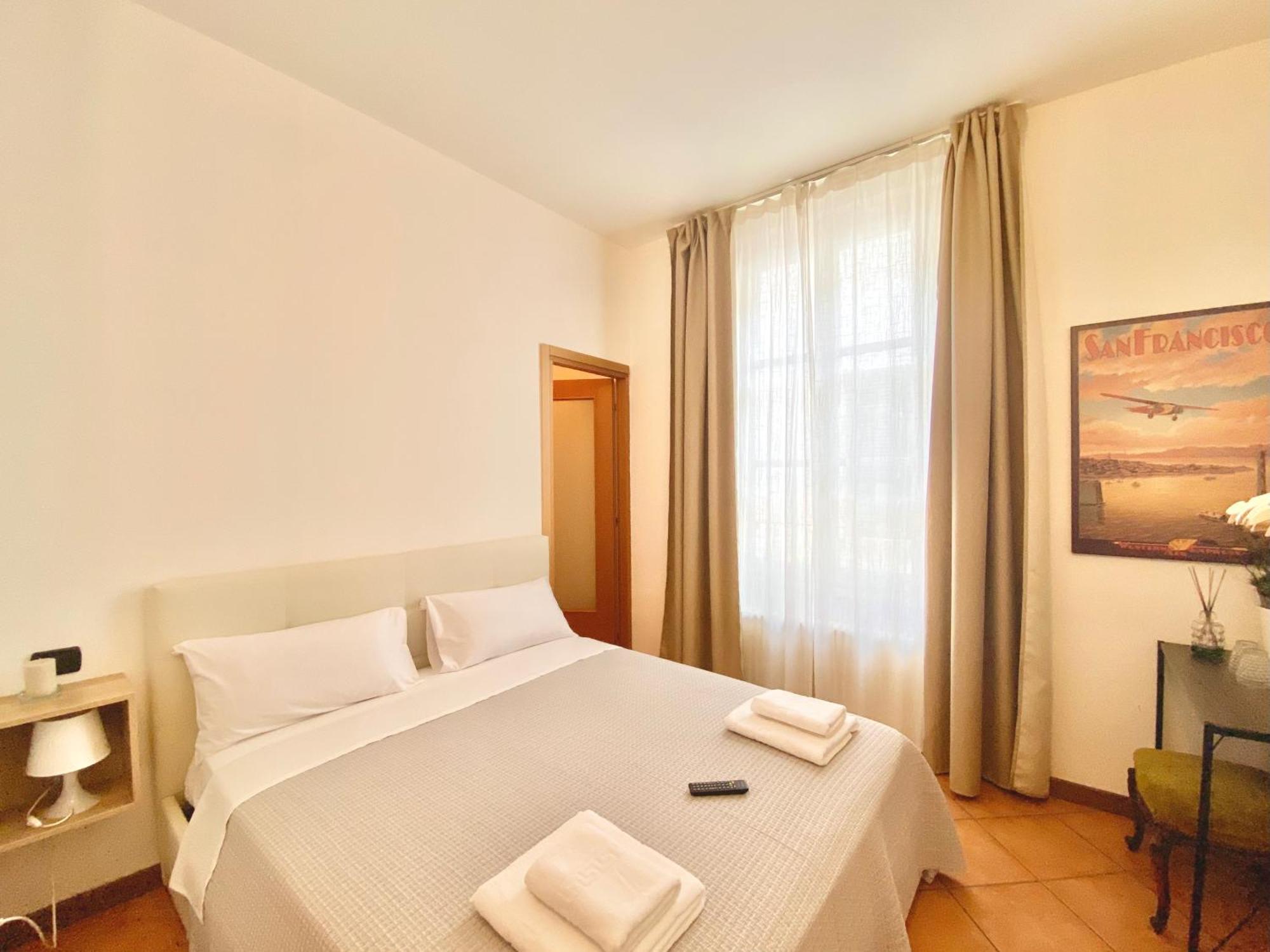 I Portici Del Centro Hotel โกโม ภายนอก รูปภาพ
